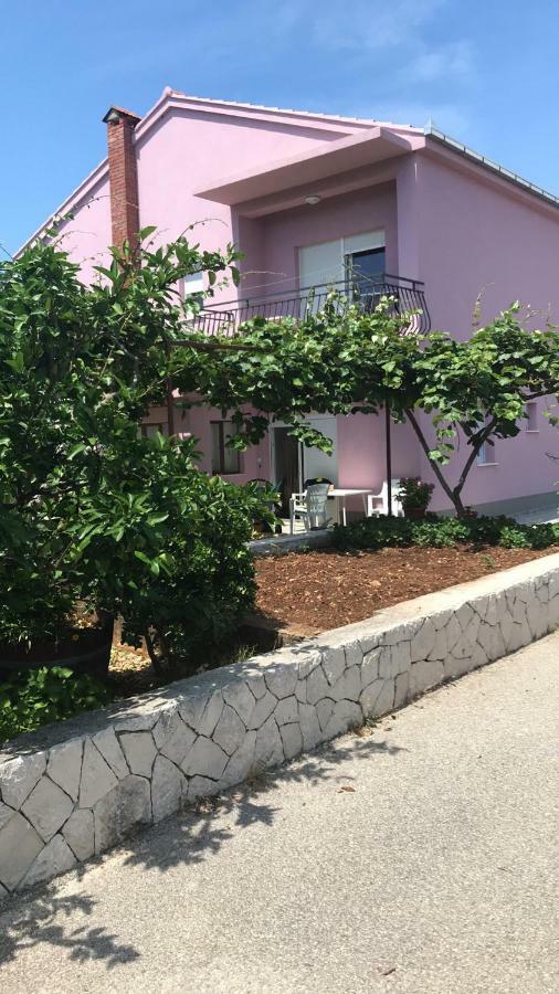 Apartman Mirjana With Terrace And Free Parking Donji Okrug  Zewnętrze zdjęcie