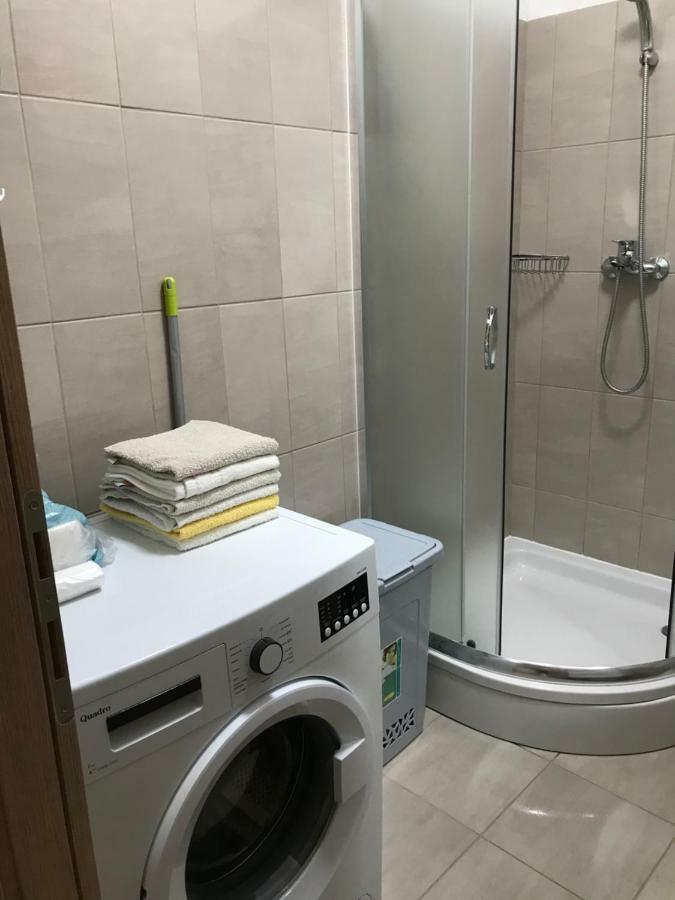 Apartman Mirjana With Terrace And Free Parking Donji Okrug  Zewnętrze zdjęcie